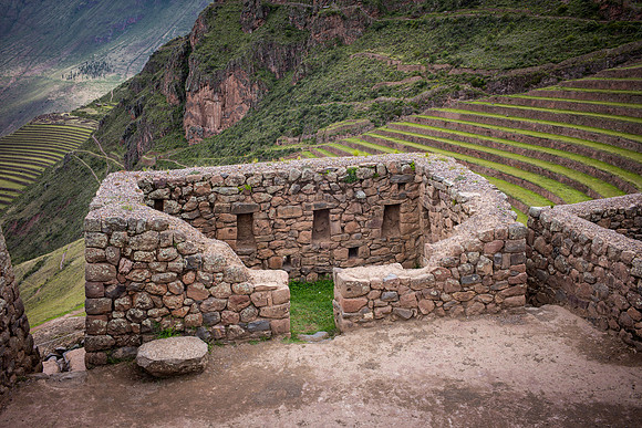 Incan hom