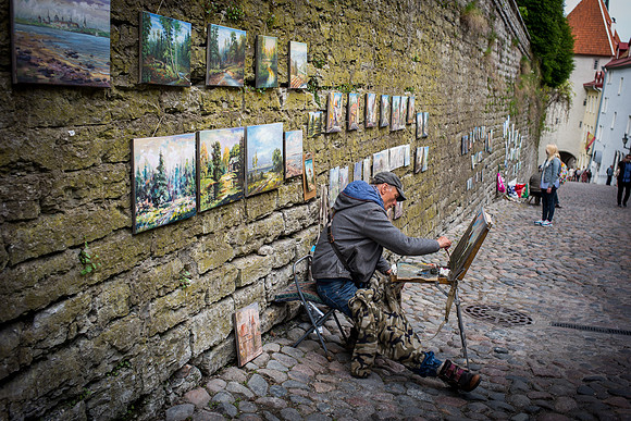 Sidewalk Painter, Talinn